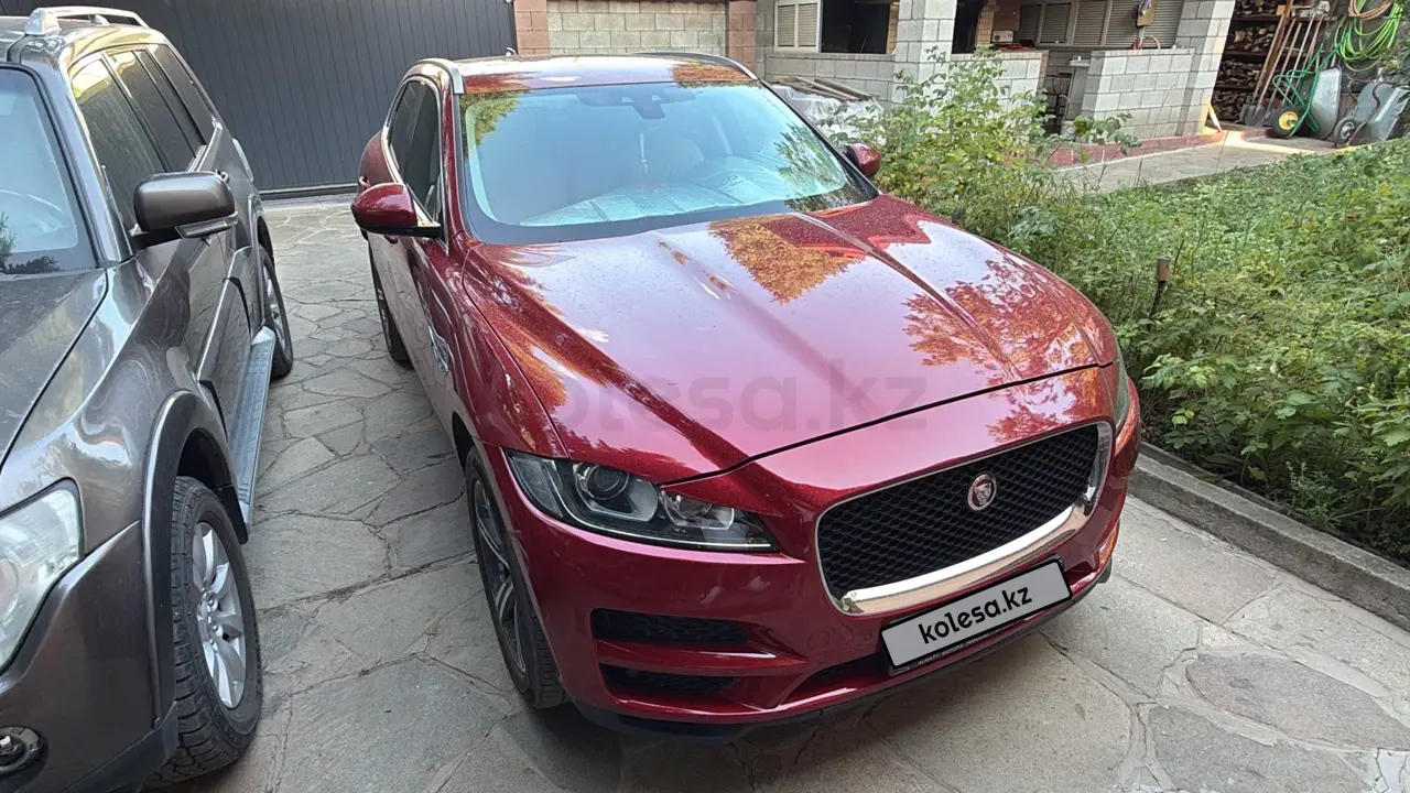 Jaguar F-Pace, 2016
