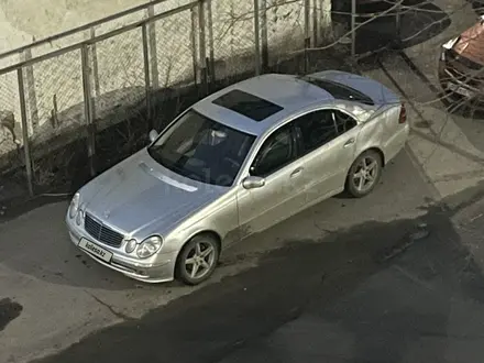 Mercedes-Benz E 320 2003 года за 5 500 000 тг. в Астана – фото 2