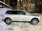 Volkswagen Touareg 2007 годаfor6 950 000 тг. в Алматы – фото 5