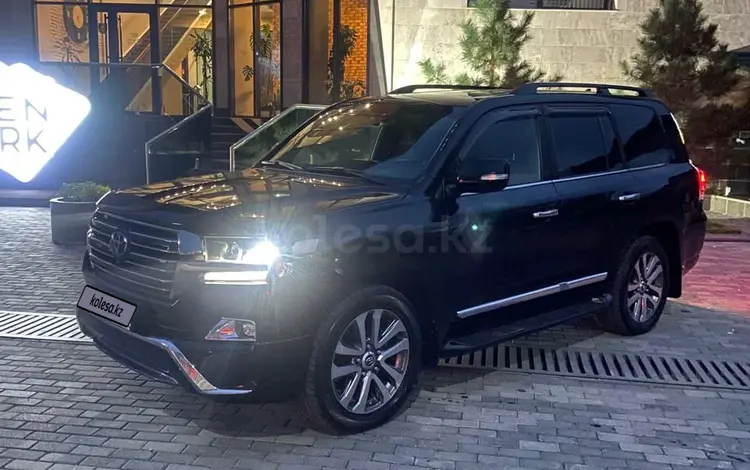 Toyota Land Cruiser 2018 года за 40 000 000 тг. в Шымкент