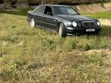 Mercedes-Benz E 320 1999 года за 4 800 000 тг. в Актау – фото 2