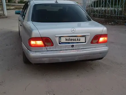 Mercedes-Benz E 230 1995 года за 2 300 000 тг. в Сатпаев – фото 3