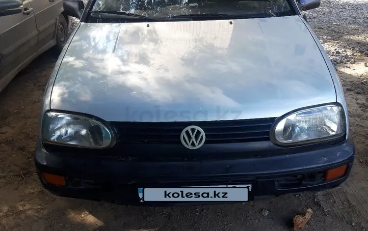 Volkswagen Golf 1994 года за 650 000 тг. в Актобе