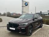 BMW X6 2021 года за 42 900 000 тг. в Уральск