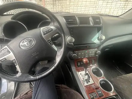 Toyota Highlander 2011 года за 12 500 000 тг. в Семей – фото 10