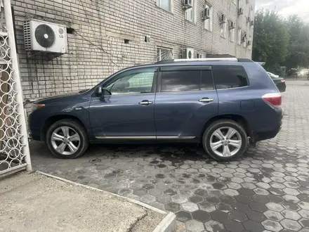 Toyota Highlander 2011 года за 12 500 000 тг. в Семей – фото 3