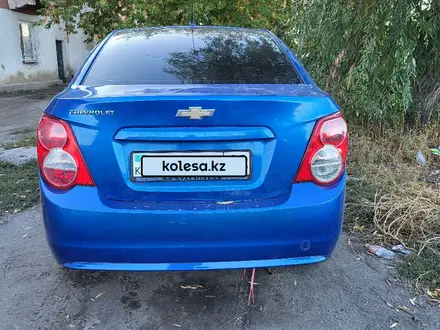 Chevrolet Aveo 2014 года за 3 800 000 тг. в Семей – фото 3