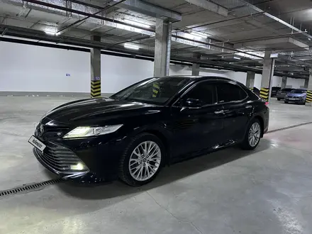 Toyota Camry 2018 года за 13 000 000 тг. в Астана – фото 3