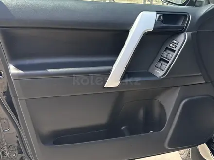 Toyota Land Cruiser Prado 2021 года за 23 500 000 тг. в Актобе – фото 30