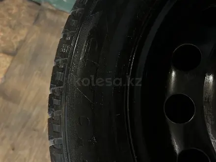 Roadx RX Frost WH12 205/60 R16 92T с шипами за 70 000 тг. в Павлодар