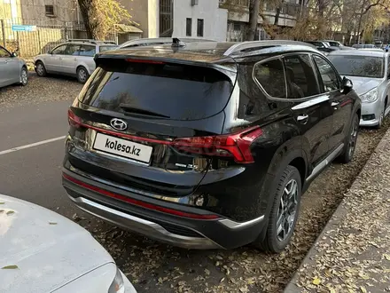 Hyundai Santa Fe 2021 года за 21 000 000 тг. в Алматы