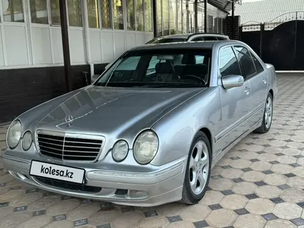 Mercedes-Benz E 320 2000 года за 5 300 000 тг. в Шымкент – фото 3