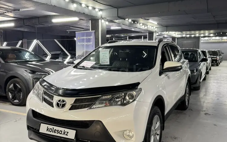Toyota RAV4 2014 года за 9 900 000 тг. в Астана