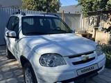 Chevrolet Niva 2012 года за 4 500 000 тг. в Атырау – фото 2