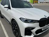 BMW X7 2021 года за 49 900 000 тг. в Караганда – фото 2