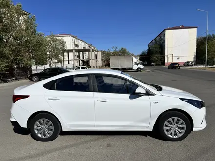 Hyundai Accent 2020 года за 8 000 000 тг. в Атырау – фото 4