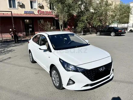 Hyundai Accent 2020 года за 8 000 000 тг. в Атырау – фото 3