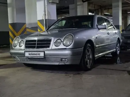 Mercedes-Benz E 280 1996 года за 2 600 000 тг. в Астана