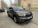 Toyota Highlander 2016 года за 14 000 000 тг. в Атырау – фото 2