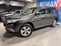 Toyota Highlander 2013 годаfor13 900 000 тг. в Караганда