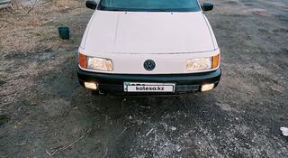 Volkswagen Passat 1990 года за 800 000 тг. в Семей