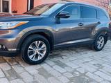 Toyota Highlander 2015 годаүшін12 500 000 тг. в Актау