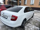 Skoda Rapid 2015 года за 6 500 000 тг. в Уральск – фото 3