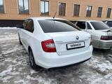 Skoda Rapid 2015 года за 6 500 000 тг. в Уральск – фото 4