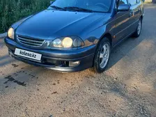 Toyota Avensis, 1999
