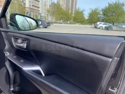 Toyota Camry 2015 года за 9 000 000 тг. в Астана – фото 12