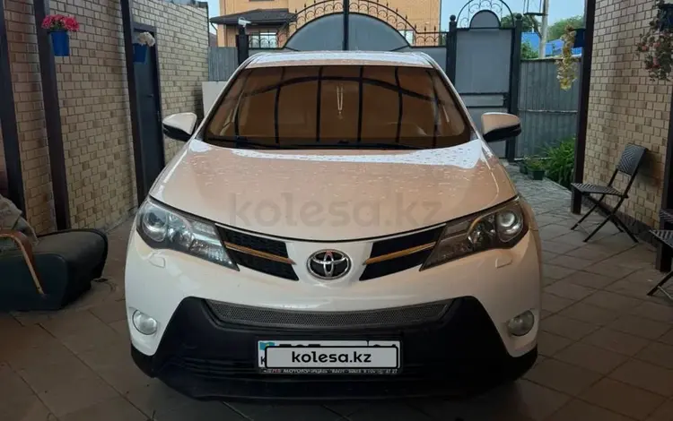 Toyota RAV4 2014 года за 8 400 000 тг. в Актобе
