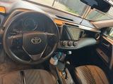 Toyota RAV4 2014 года за 8 400 000 тг. в Актобе – фото 2