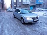 Volkswagen Passat 2006 года за 4 100 000 тг. в Караганда – фото 2