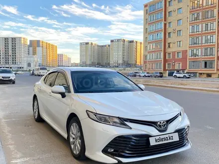 Toyota Camry 2020 года за 15 000 000 тг. в Актау