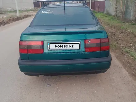 Volkswagen Passat 1996 года за 1 400 000 тг. в Астана – фото 4