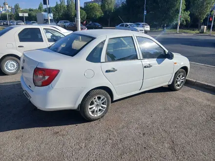 ВАЗ (Lada) Granta 2190 2014 года за 1 000 000 тг. в Астана – фото 2
