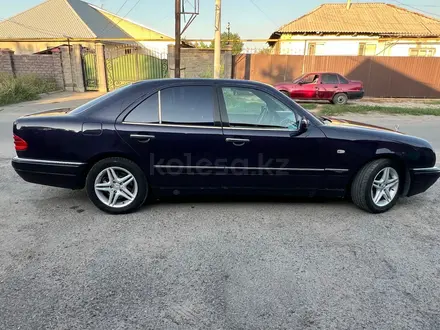 Mercedes-Benz E 280 1997 года за 4 100 000 тг. в Алматы – фото 4