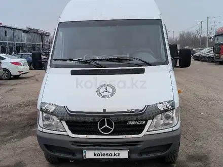 Mercedes-Benz  Sprinter 2000 года за 12 000 000 тг. в Алматы
