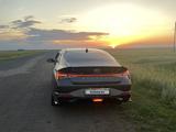 Hyundai Elantra 2022 года за 10 800 000 тг. в Астана – фото 2