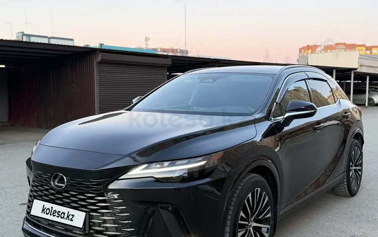 Lexus RX 350 2023 года за 34 500 000 тг. в Актобе
