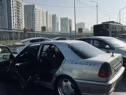 Mercedes-Benz C 180 1998 года за 2 700 000 тг. в Алматы – фото 6