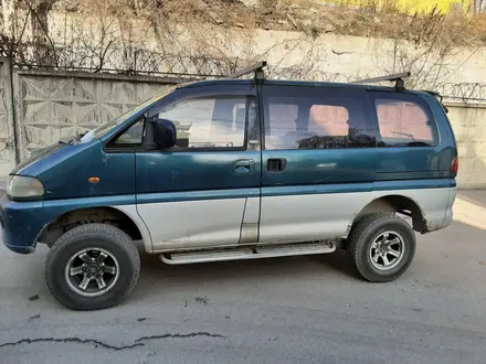 Mitsubishi Delica 1996 года за 2 000 000 тг. в Алматы – фото 3