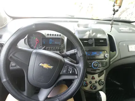 Chevrolet Aveo 2014 года за 4 200 000 тг. в Караганда – фото 11
