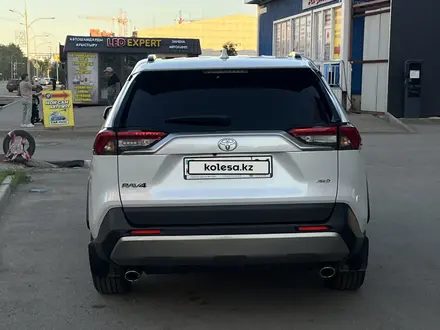 Toyota RAV4 2025 года за 17 200 000 тг. в Кокшетау – фото 4