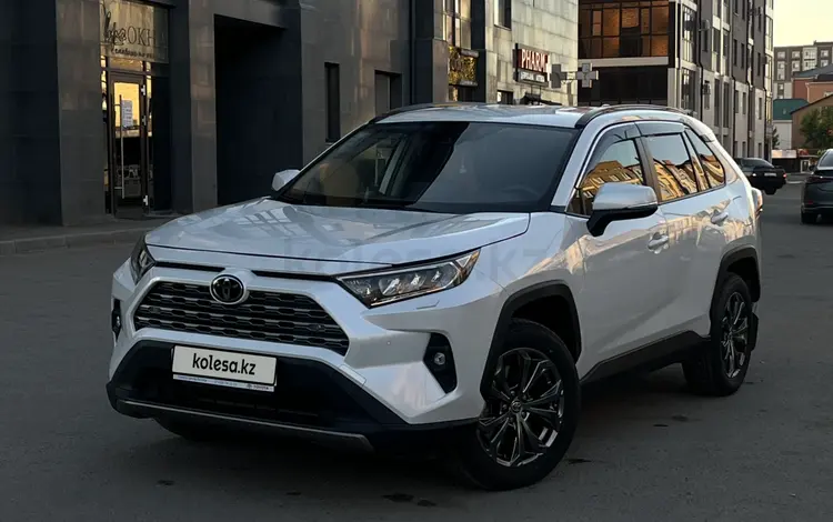 Toyota RAV4 2025 года за 17 200 000 тг. в Кокшетау