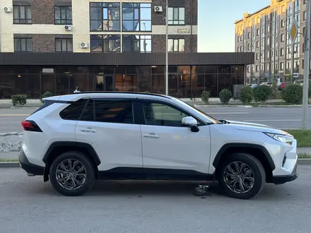 Toyota RAV4 2025 года за 17 200 000 тг. в Кокшетау – фото 2