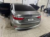 Lexus ES 300h 2014 года за 8 700 000 тг. в Атырау – фото 4