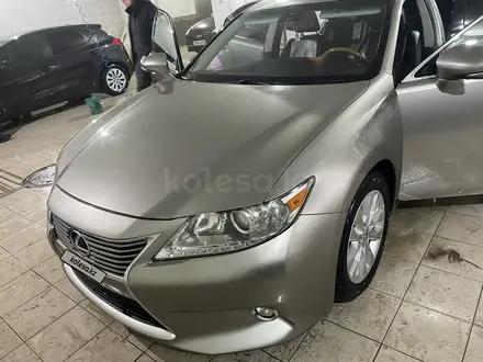 Lexus ES 300h 2014 года за 8 300 000 тг. в Атырау – фото 3