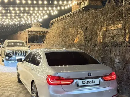 BMW 750 2016 года за 25 000 000 тг. в Алматы – фото 3