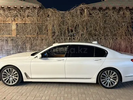 BMW 750 2016 года за 25 000 000 тг. в Алматы – фото 10